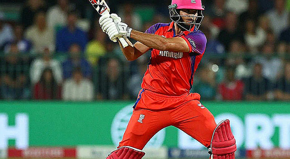 ডিউকস বলের ঘড়ি: কাউন্টি চ্যাম্পিয়নশিপ কীভাবে অ্যাশেজের ছন্দ ঠিক করে ডিউকস বলের ঘড়ি: কাউন্টি চ্যাম্পিয়নশিপ কীভাবে অ্যাশেজের ছন্দ ঠিক করে