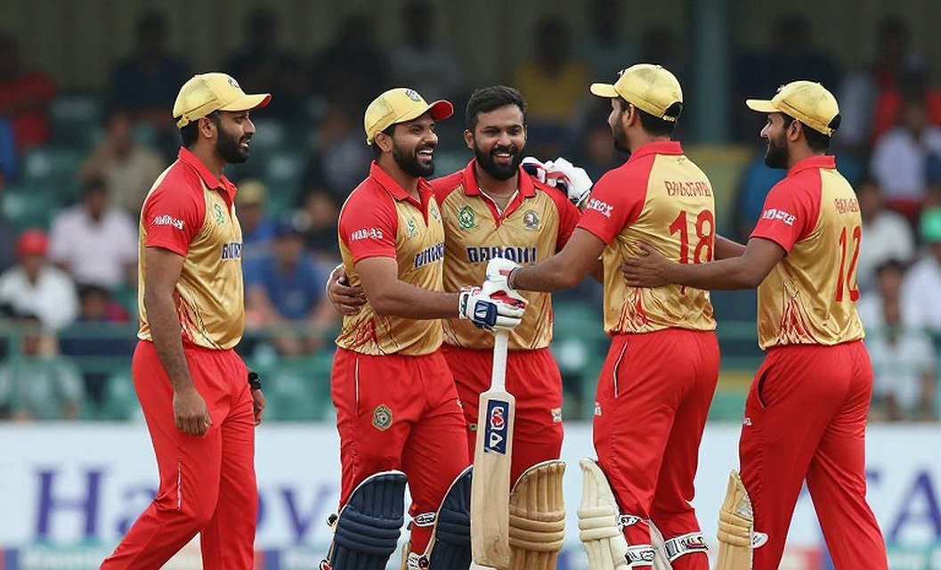 শূন্যতার শব্দে যে ইনিংস: হারমানপ্রীতের ক্লক-ব্যাক আর এক উইমেন্স সিরিজের নিঃশব্দ ক্লিনসুইপ