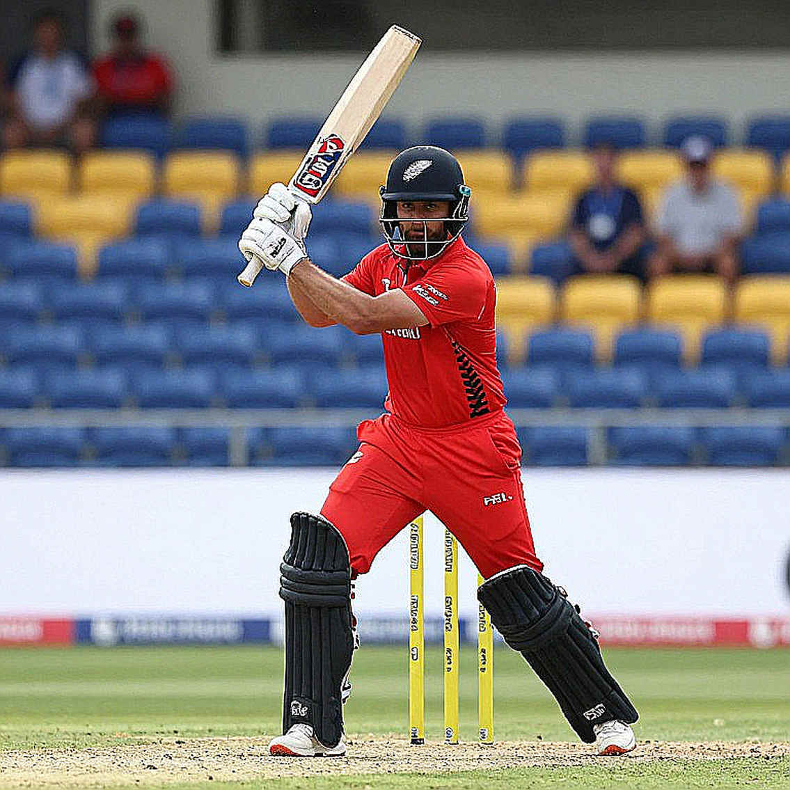 ফ্লাডলাইটের ভেতরে এক ওভার: বাংলাদেশের টি-টোয়েন্টি ঘাটতি আসলে পুঁজি ও ক্যালেন্ডারের হিসাব