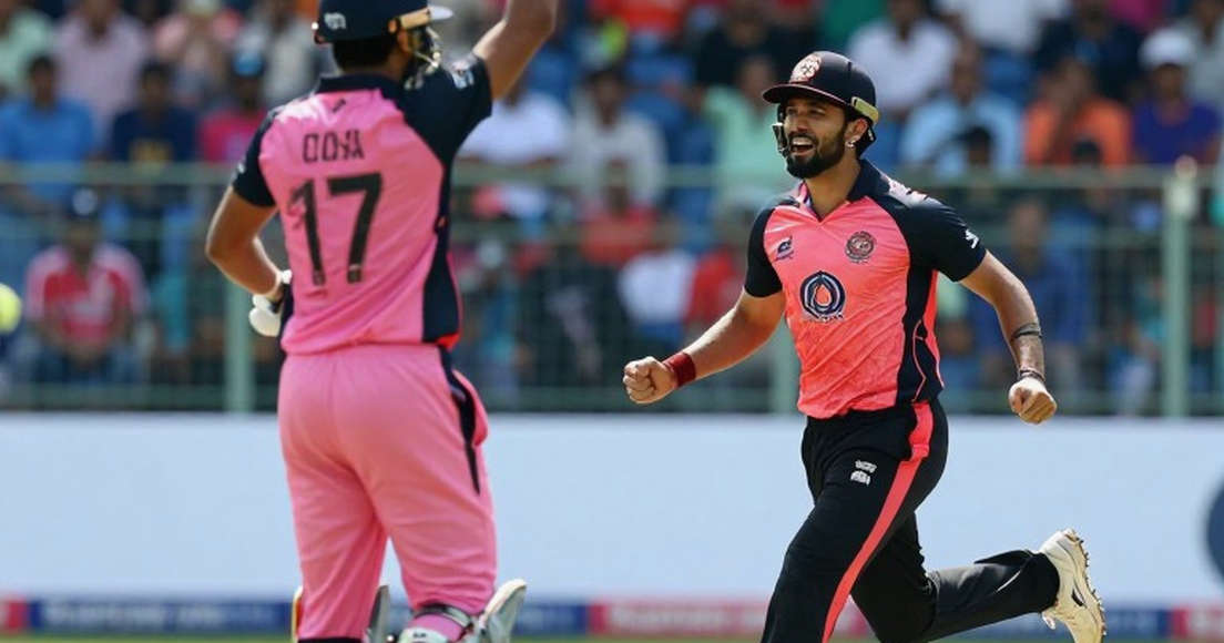 মৃত্যু ওভারের অর্ধ-প্রান্তর: যে জোন-গ্রিডে ভেঙে গেল টি-টোয়েন্টি বিশ্বকাপ ফাইনাল মৃত্যু ওভারের অর্ধ-প্রান্তর: যে জোন-গ্রিডে ভেঙে গেল টি-টোয়েন্টি বিশ্বকাপ ফাইনাল