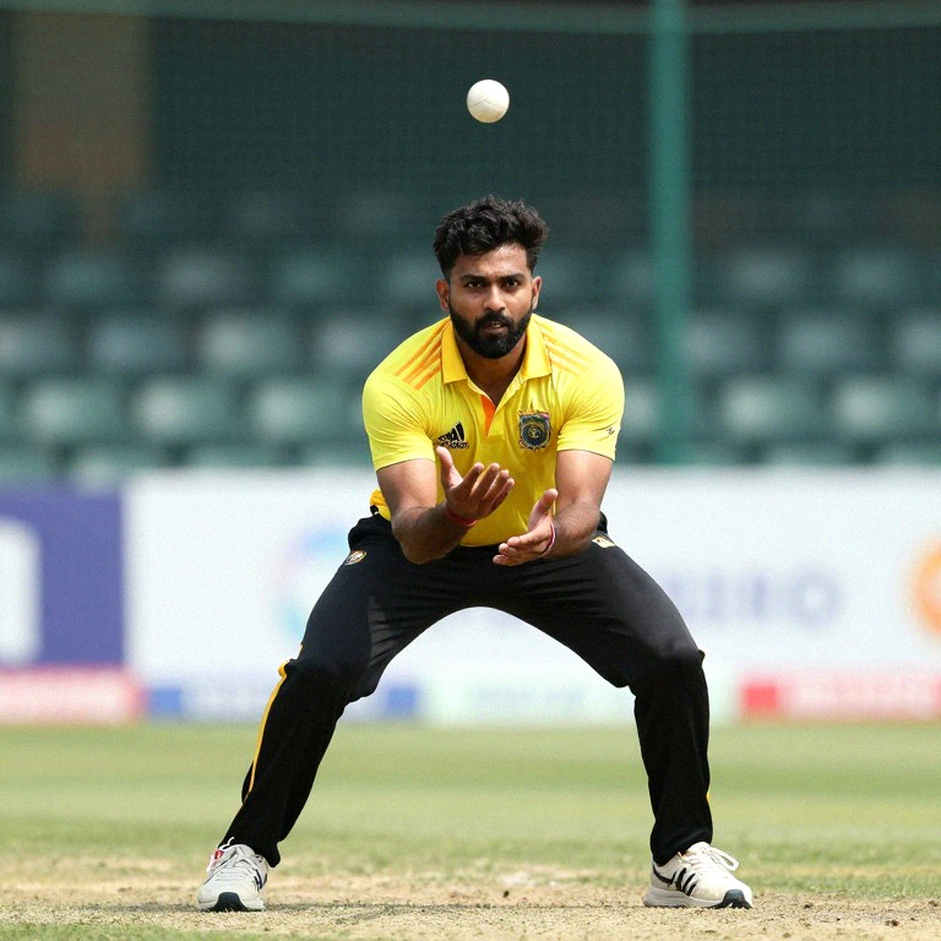 শেষ বলে সিডনি সিক্সার্সের জয়, কিন্তু নাটকটাই আসল গল্প নয়